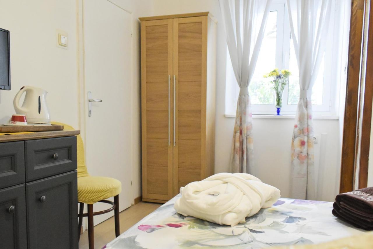 Rooms Monika Dubrovnik Exterior photo