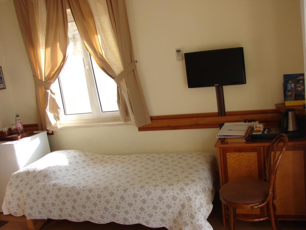 Rooms Monika Dubrovnik Exterior photo