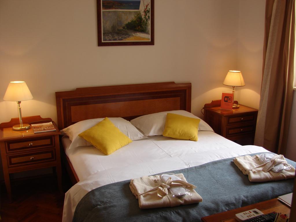 Rooms Monika Dubrovnik Exterior photo